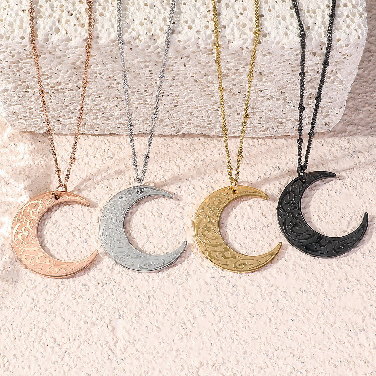 Ayatul Kursi Crescent Moon Necklace Collection - Handcrafted Arabic Calligraphy Islamic Pendant in Gold, Silver, Rose Gold, and Black by Cigaoni
