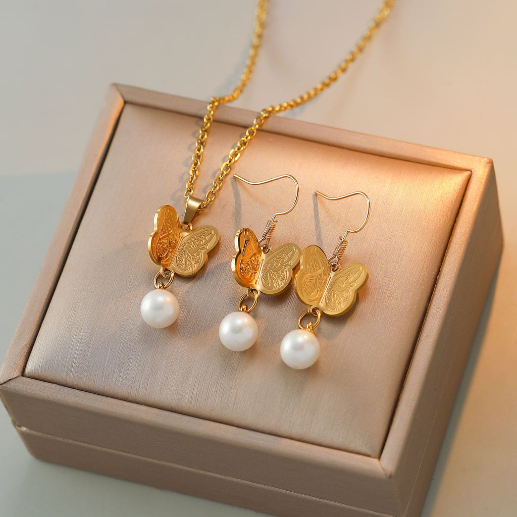 Butterfly Pearl Necklace & Earrings Set - Sabr and Shukr Arabic Calligraphy Jewelry | 18K Gold Plated Faith Inspired Gift