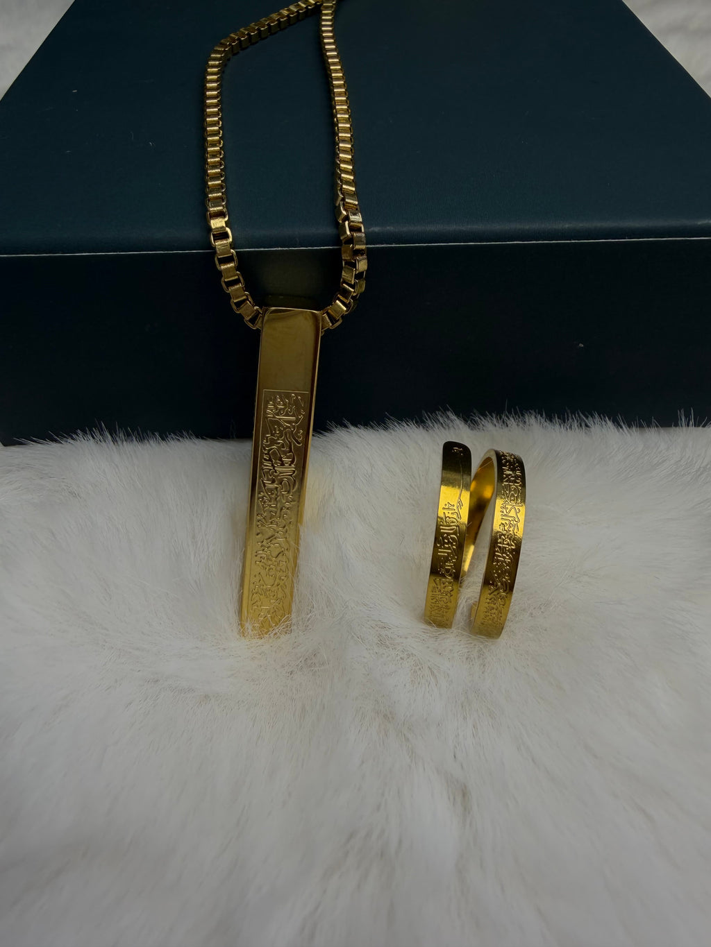 CIGAONI Ayatul Kursi 18K gold plated necklace and earrings close-up detail