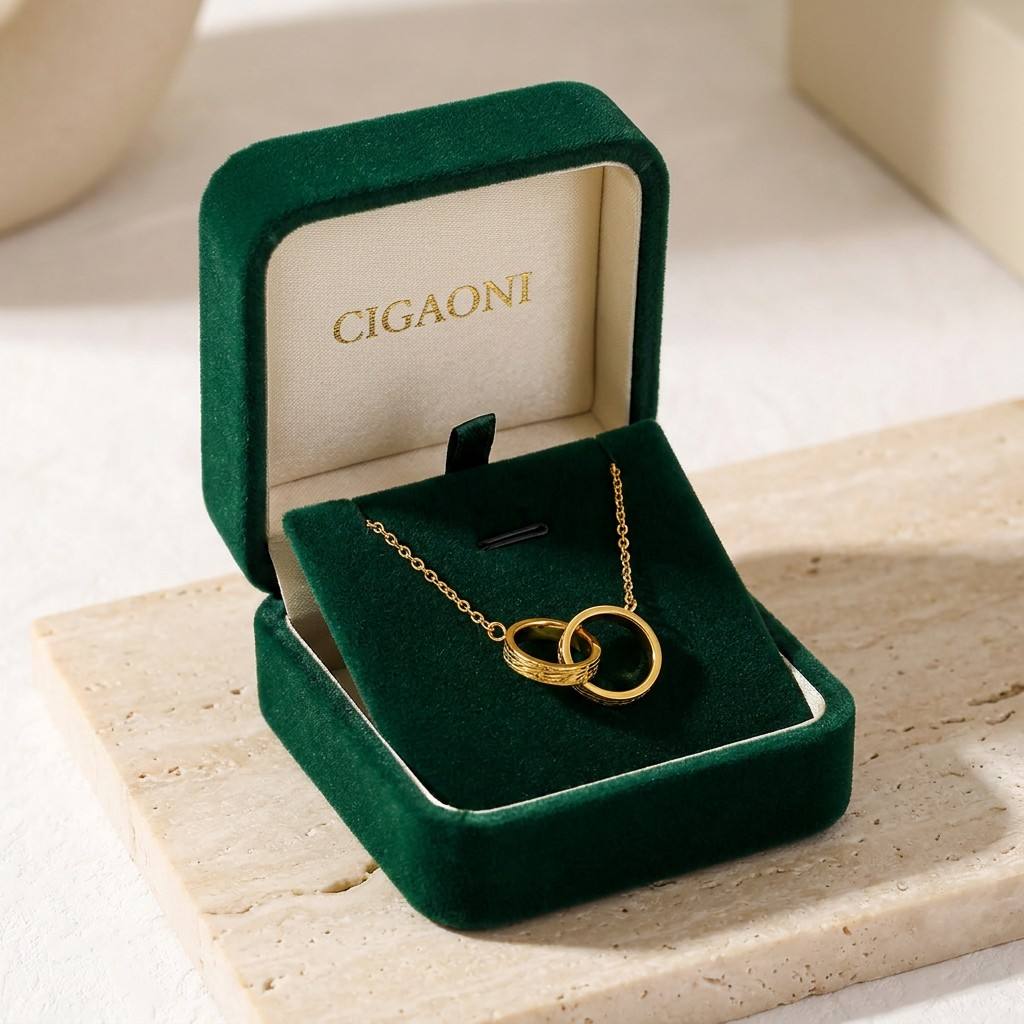 Ayatul Kursi Double Ring Necklace Gold Plated - Flat Lay Detail Close-Up | CIGAONI

