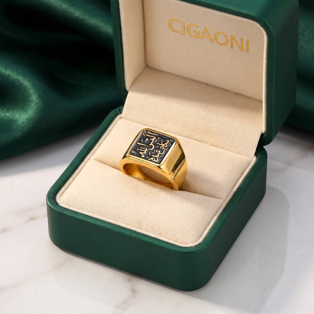 CIGAONI luxury emerald green gift box with gold signet ring for premium unboxing experience
