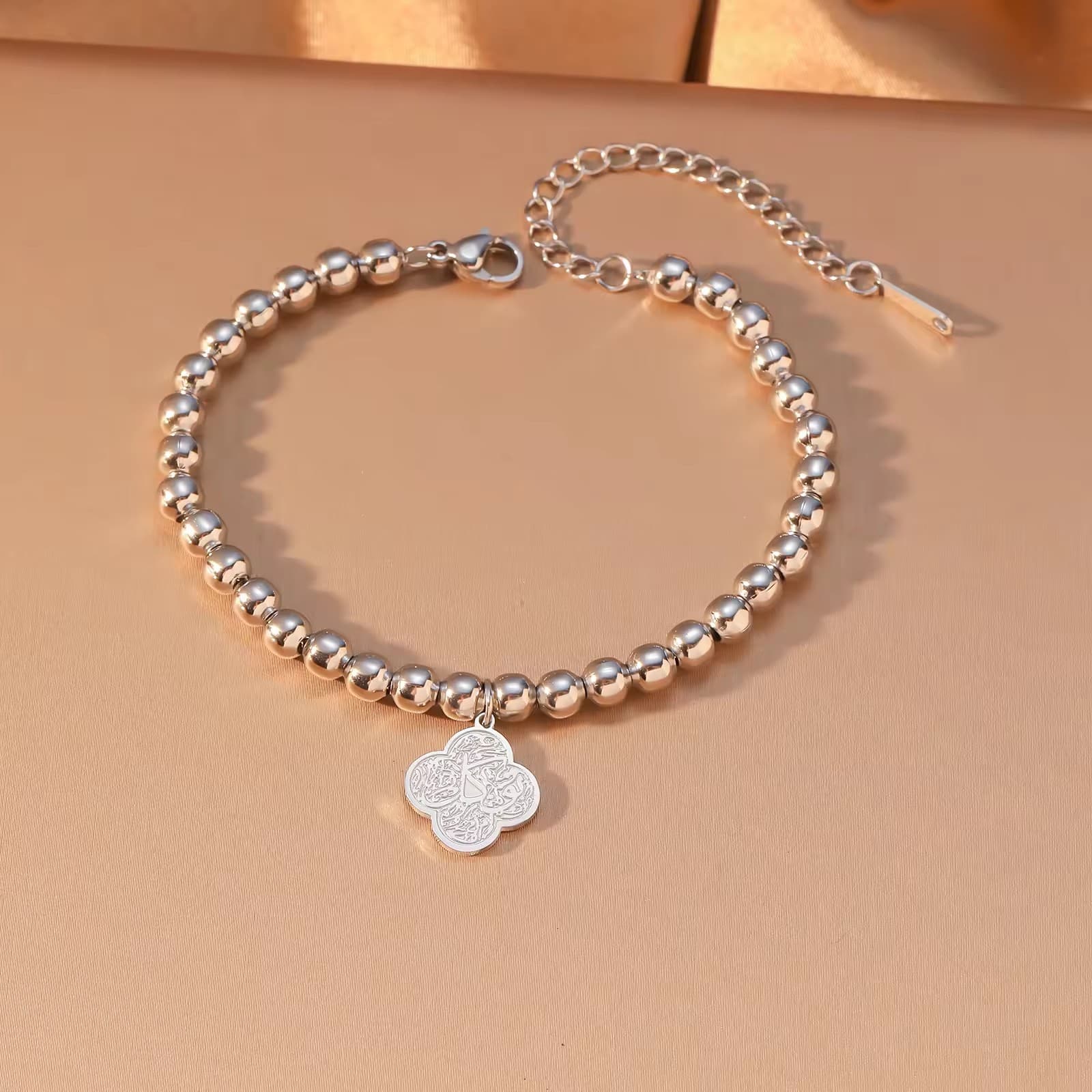 CIGAONI Clover of Virtue | Tawakkul, Shukr & Sabr Arabic Calligraphy Charm Bracelet - 18K Gold & Silver Beaded Jewelry - Trust, Gratitude & Patience Spiritual Anchor